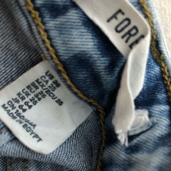 forever 21 // high waisted jeans - Picture 4 of 5